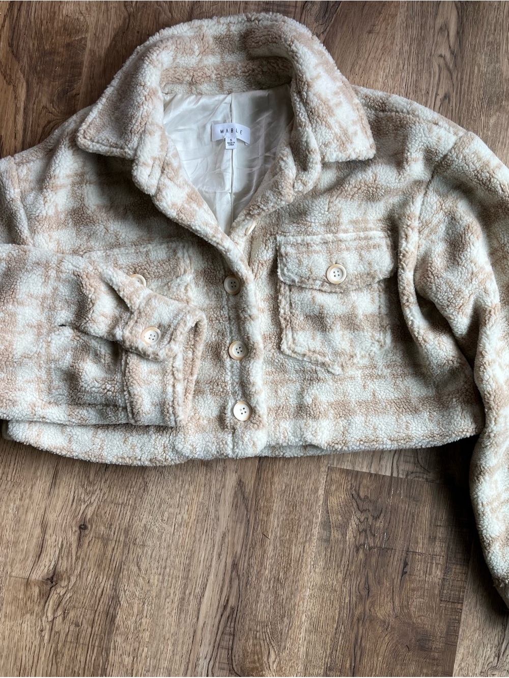 Mable Cropped Jacket in Cream and Tan Houndstooth
